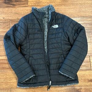 Girls The NorthFace reversible jacket size 10/12